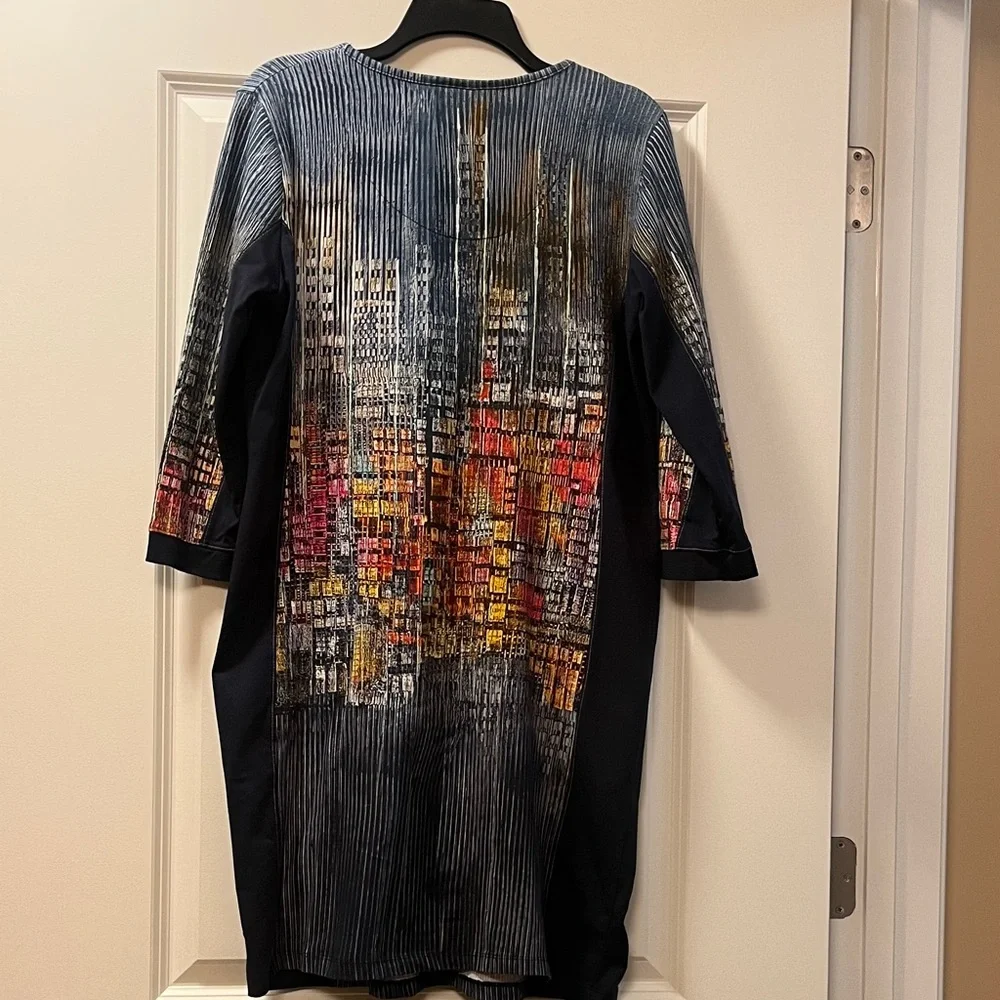 Elegant Multicolor V-Neck Dress - Picture 2 of 6